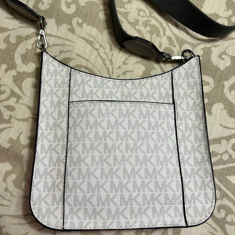 Michael Kors Gray and white small crossbody Bag - Picture 4 of 12